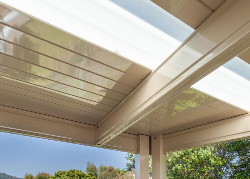 Patio with FLATDEK steel roofing manufactured from COLORBOND steel double-sided in topside colour Classic Cream and underside colour Classic Cream