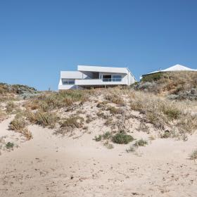 A photo of Falcon Beach House in WA, featuring COLORBOND® Ultra wall cladding