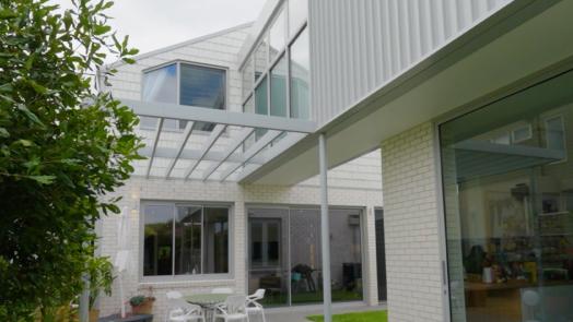 Merilands House by Bijl Architecture who have used LYSAGHT LONGLINE® 