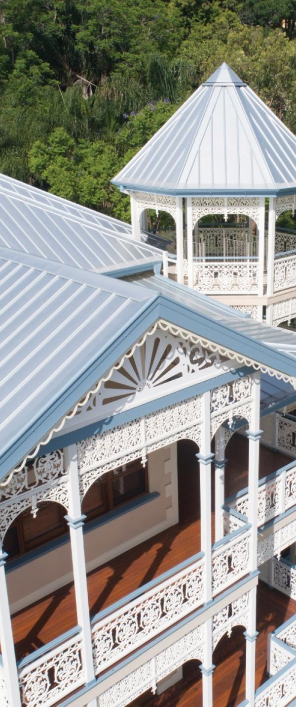 House with BAROQUE steel roofing manufactured from ZINCALUME steel