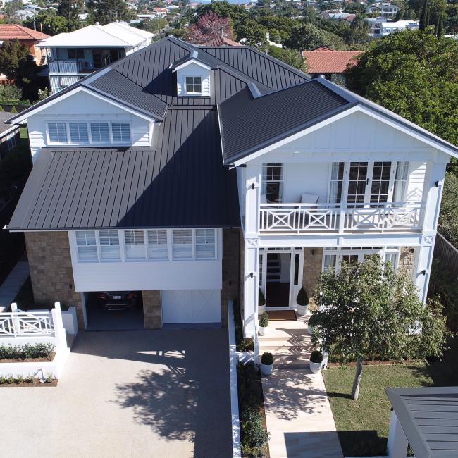 House with ENSEAM steel walling manufactured from COLORBOND steel in colour Monument