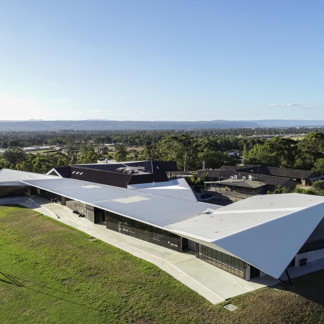School with KLIP-LOK® steel roofing manufactured from COLORBOND® steel in Surfmist – Honeyworks House