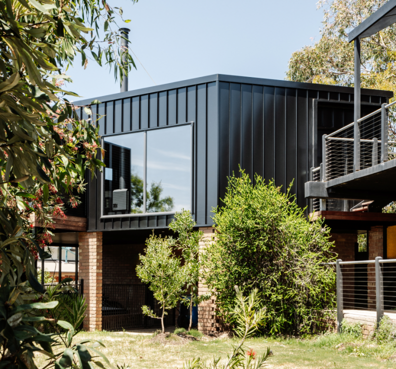 Mcqueen Angelsea Victoria with Lysaght Zenith profile