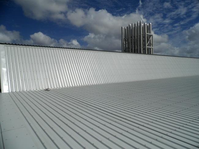 Hospital with TRIMDEK steel roofing manufactured from COLORBOND steel in colour Shale Grey