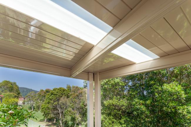 Patio with FLATDEK steel roofing manufactured from COLORBOND steel double-sided in topside colour Classic Cream and underside colour Classic Cream