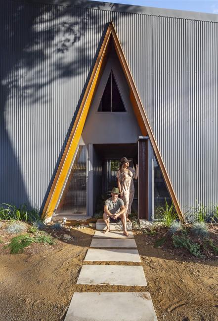 House with PANELRIB steel walling manufactured from COLORBOND steel in colour Basalt
