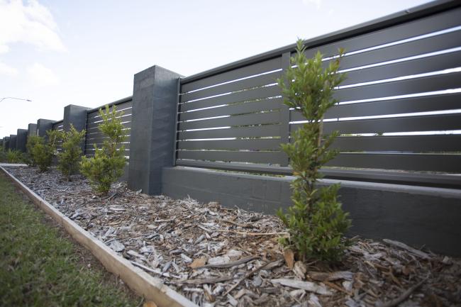 Slatscreen Residential