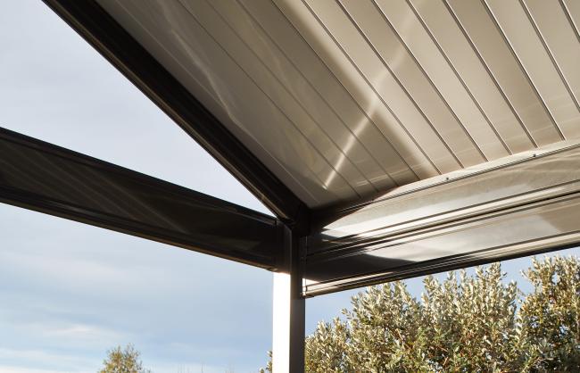 Pitched patio using FLATDEK®