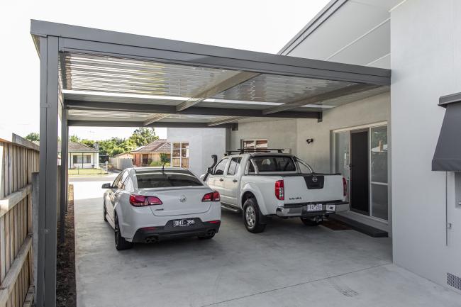 LYSAGHT FLATDEK® roof sheeting, LYSAGHT FIRMLOK® beams and the LYSAGHT SHEERLINE® guttering system