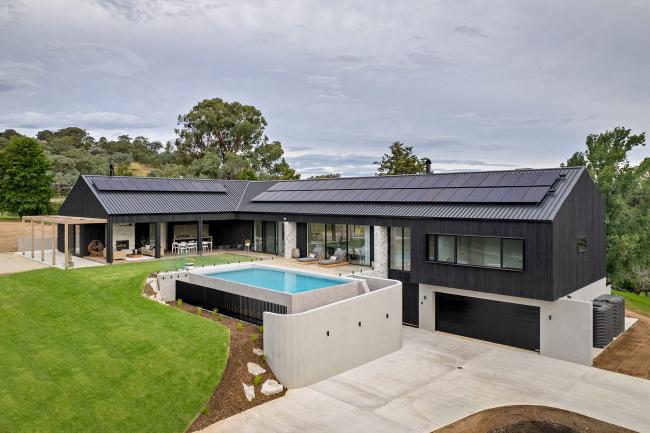 Berg Design house Albury with klip-lok 700 hi-strength in night sky