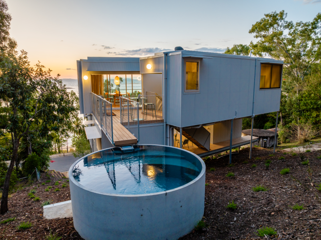 616 Captain Cook Dr Seventeen 