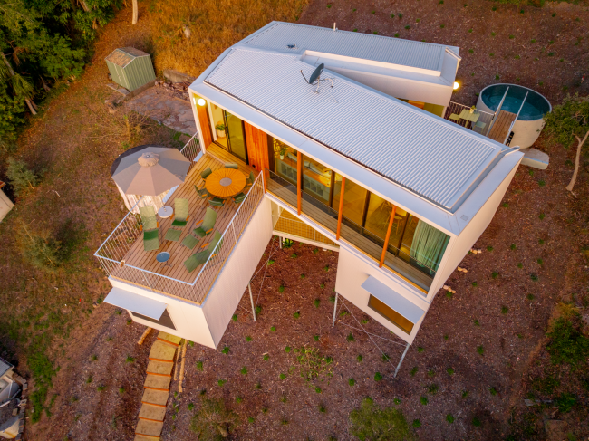 616 Captain Cook Dr Seventeen 